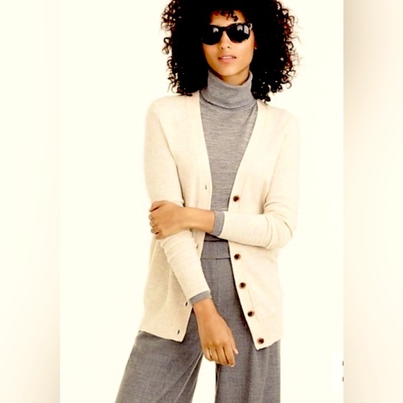 J. Crew Sweaters - J. Crew V-Neck Cashmere Boyfriend Cardigan. Size XL. Cream.